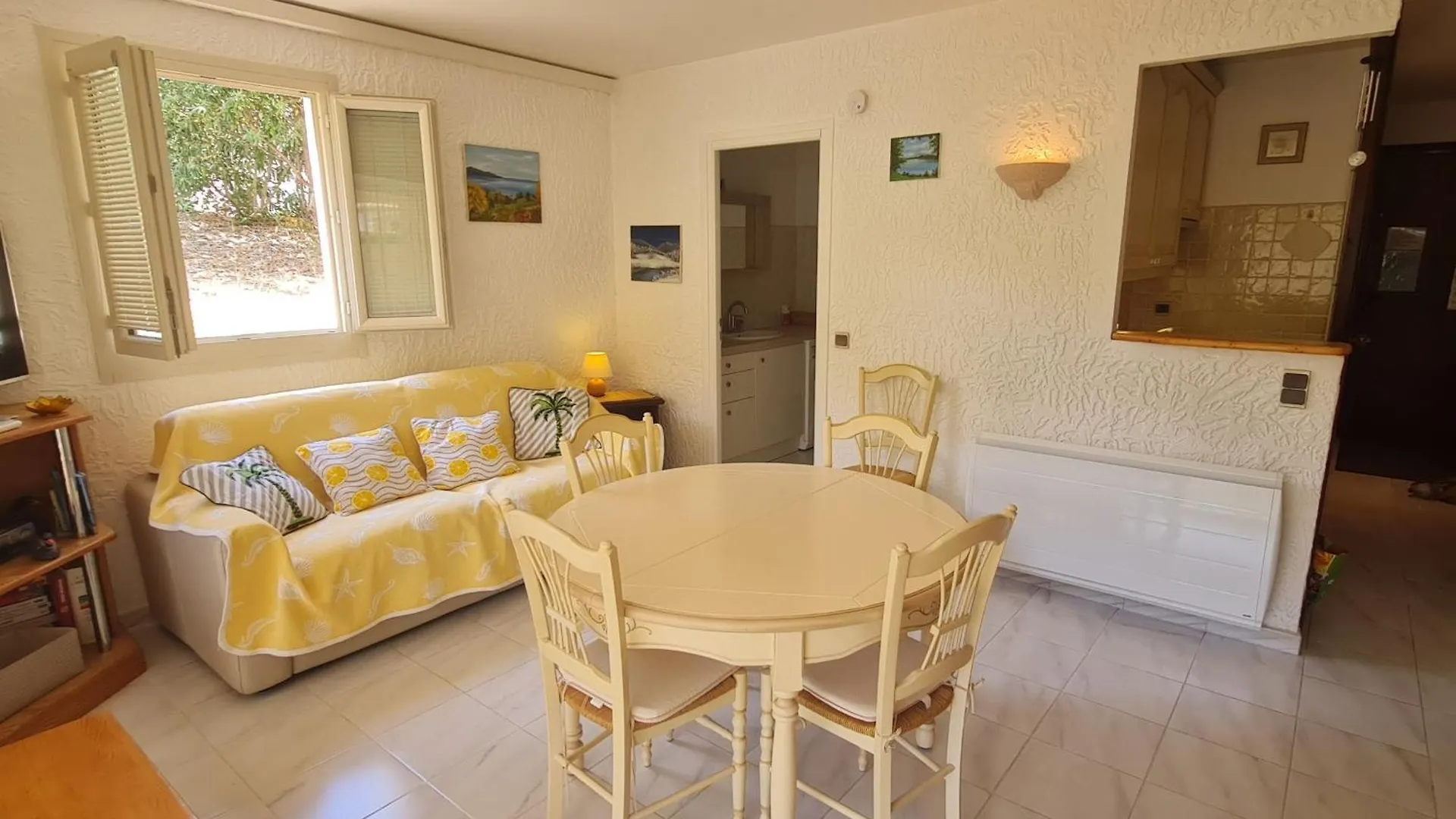 Apartamento Sublime 2 Pieces Avec Clim, Terrasse, Piscine Et Parking Prive, Proche Plages Et Commerces A Sainte-Maxime - Fr-1-780-20 França